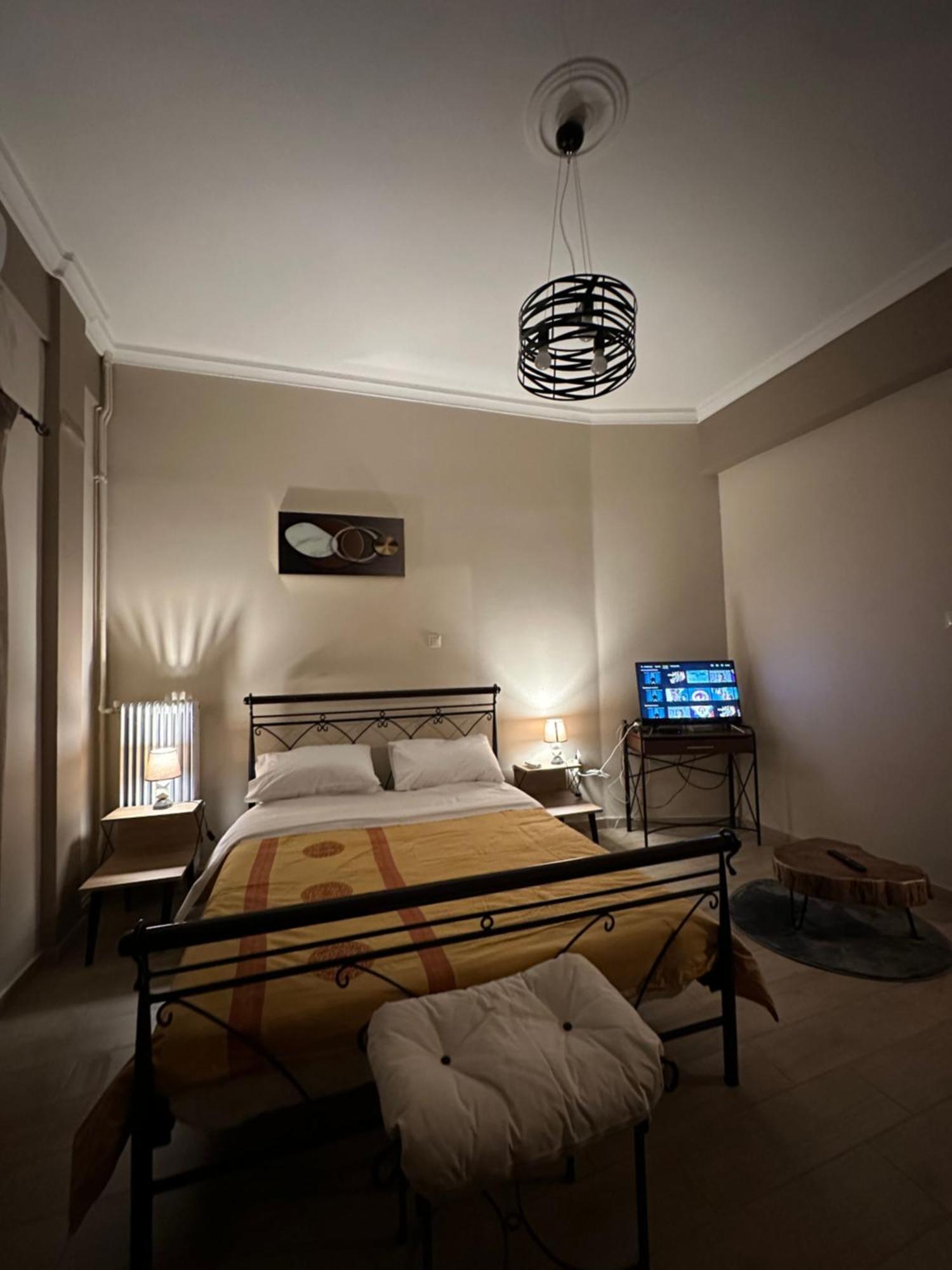 Ζεστή Φωλίτσα Στο Κέντρο. Apartment Athens Luaran gambar