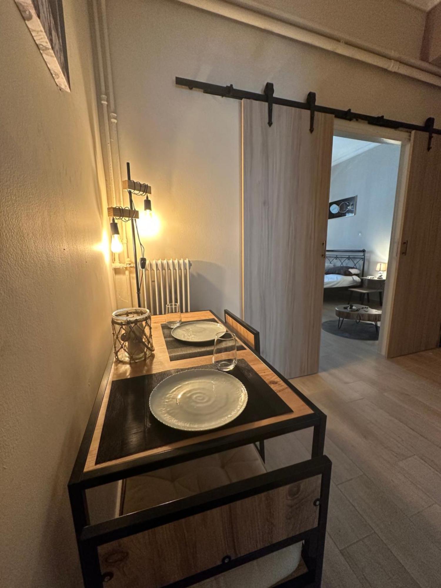 Ζεστή Φωλίτσα Στο Κέντρο. Apartment Athens Luaran gambar